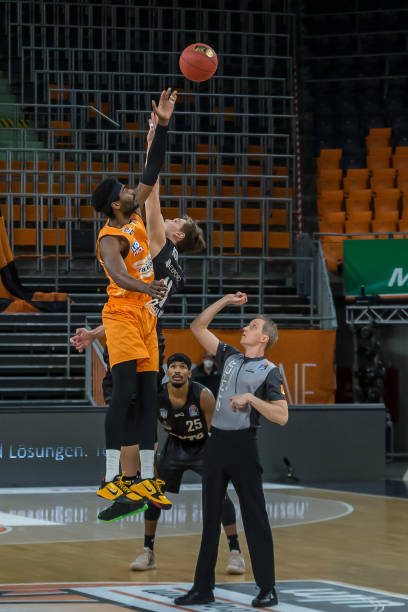 管理层与员 管理层与员